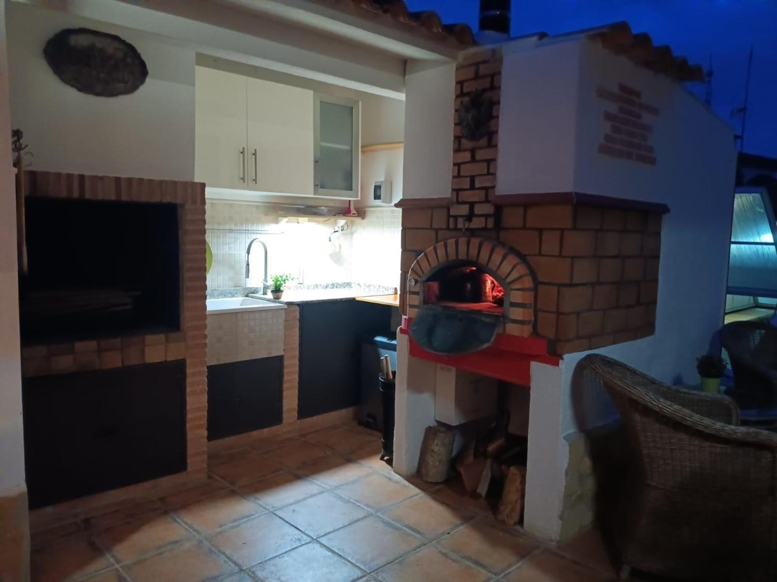 Hotel Tiny House La Pobla de Vallbona Exterior foto